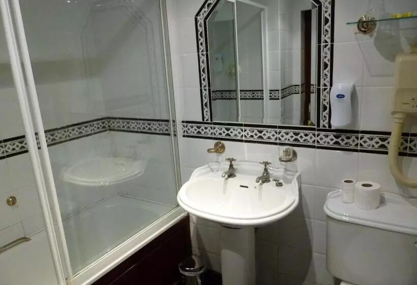 酒店 Russell Court