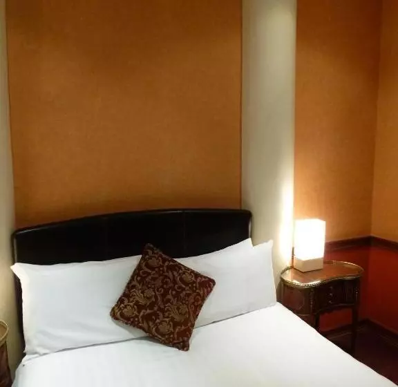 酒店 Russell Court