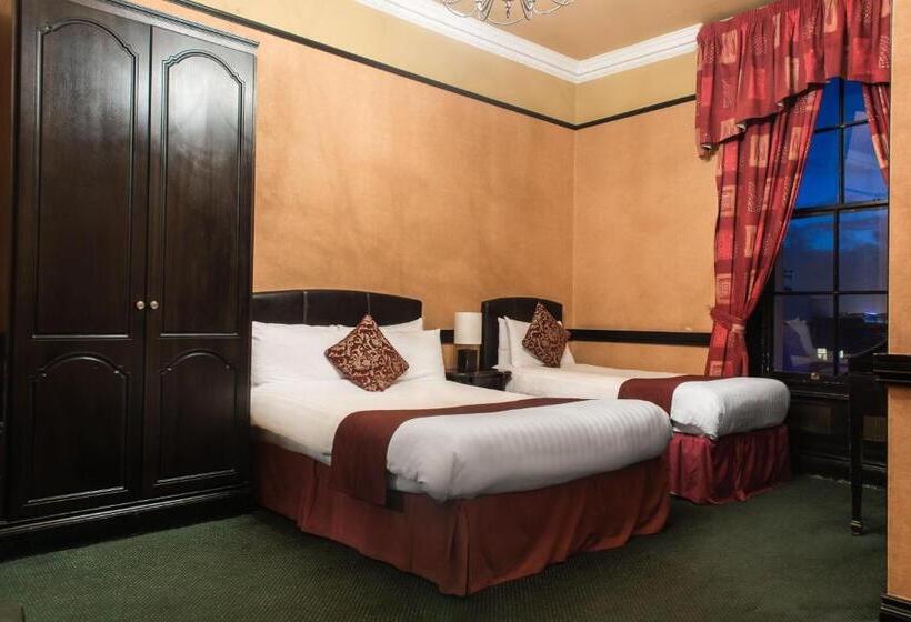 هتل Russell Court