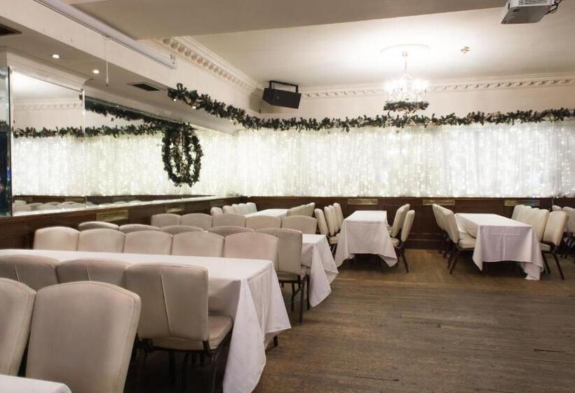 هتل Russell Court