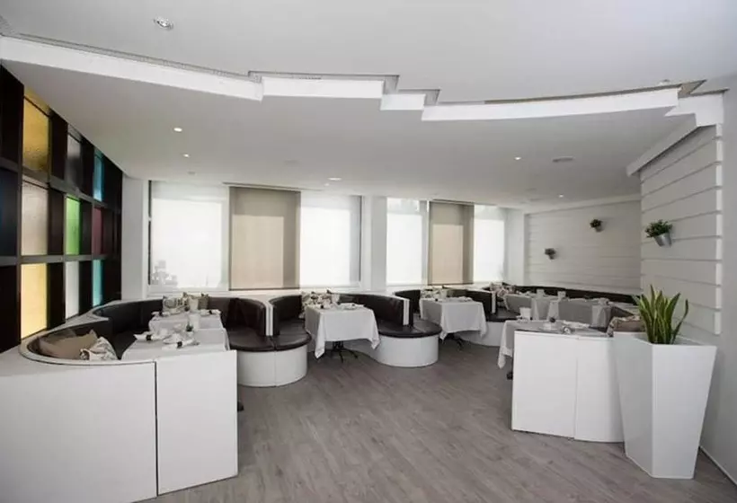 ホテル Toscana Ambassador