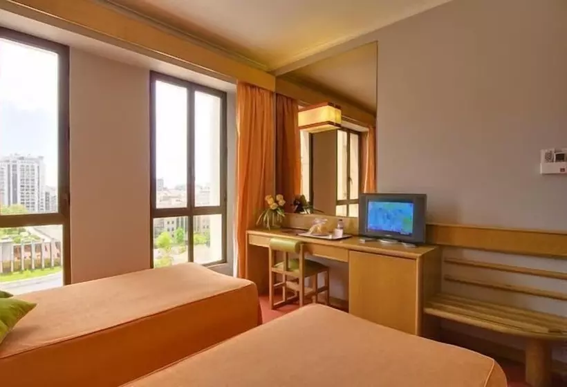 Hotel Alif Campo Pequeno