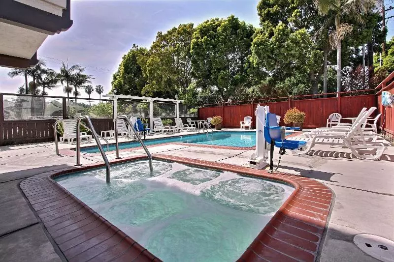 فندق Avania Inn Of Santa Barbara