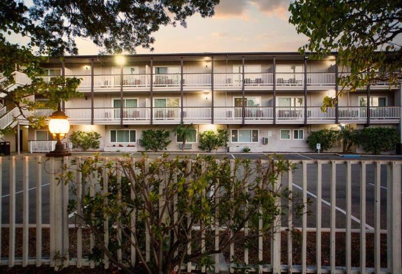 酒店 Avania Inn Of Santa Barbara