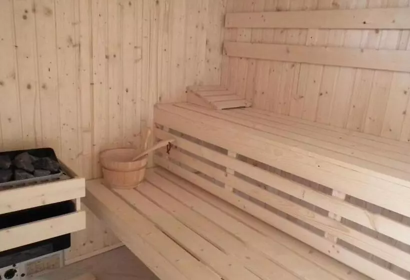 호텔 Gromada Arka Lux