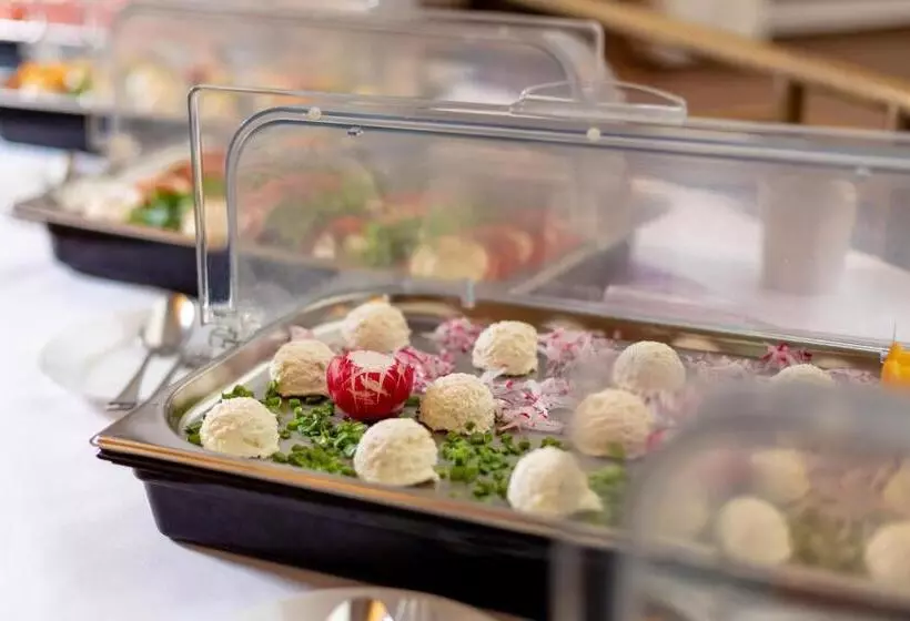 호텔 Gromada Arka Lux