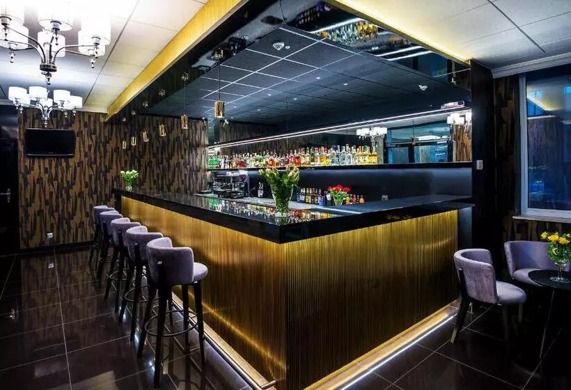 호텔 Gromada Arka Lux