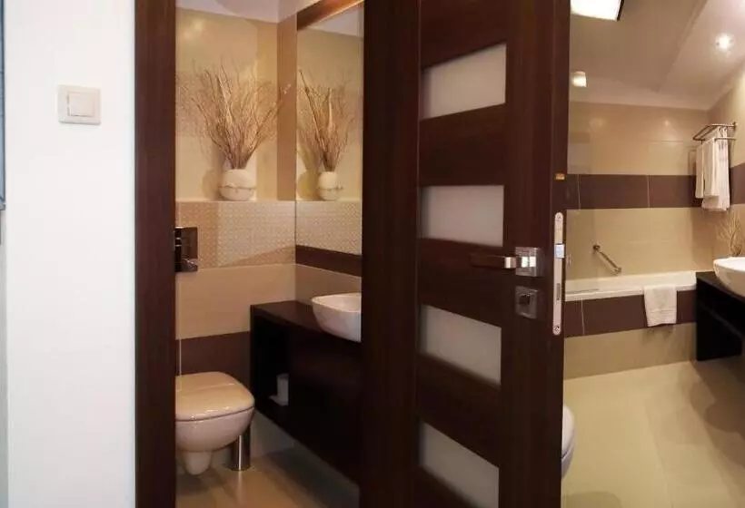 호텔 Gromada Arka Lux