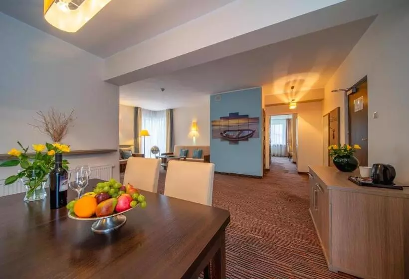 호텔 Gromada Arka Lux