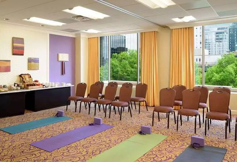 호텔 Hilton Charlotte Uptown