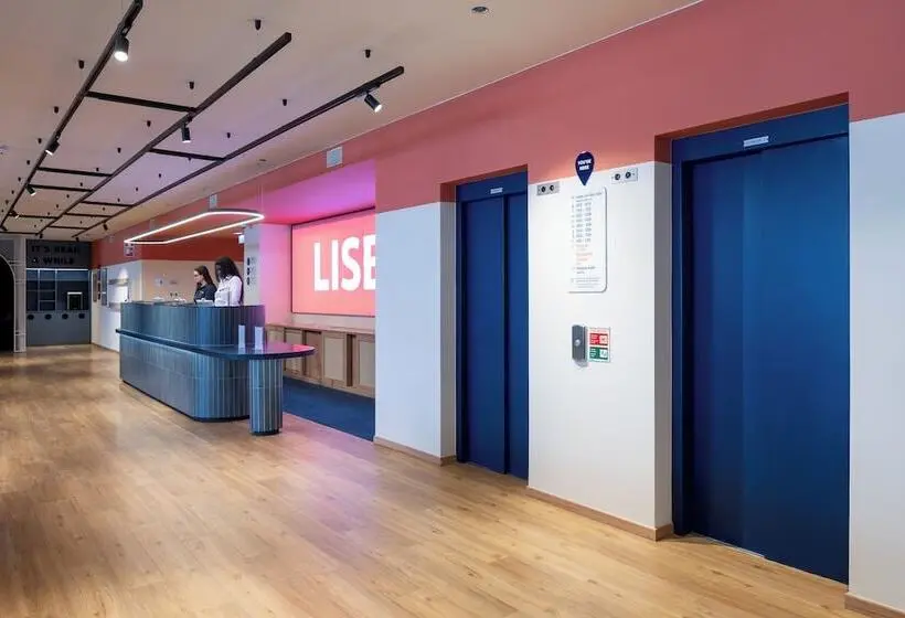 هتل Holiday Inn Express And Suites Lisbon Principe Real By Ihg