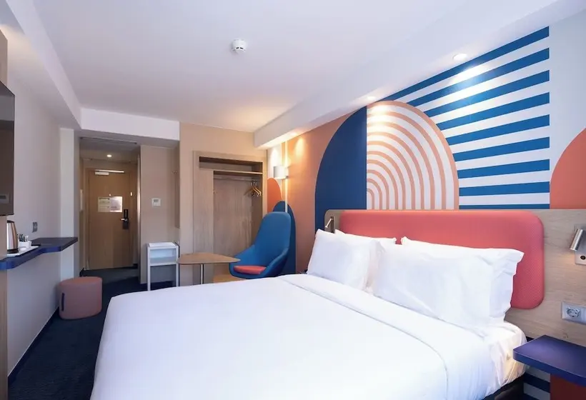 هتل Holiday Inn Express And Suites Lisbon Principe Real By Ihg