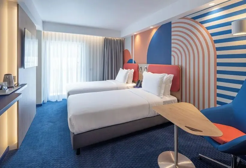 هتل Holiday Inn Express And Suites Lisbon Principe Real By Ihg