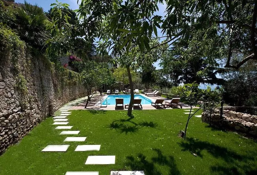 ホテル La Minerva