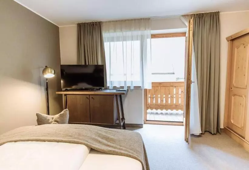 ホテル Nationalpark Lodge Grossglockner