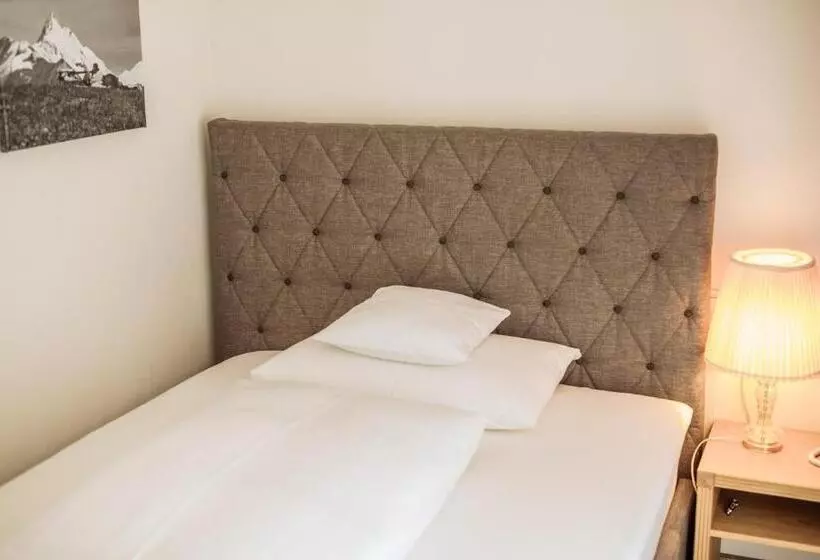 ホテル Nationalpark Lodge Grossglockner