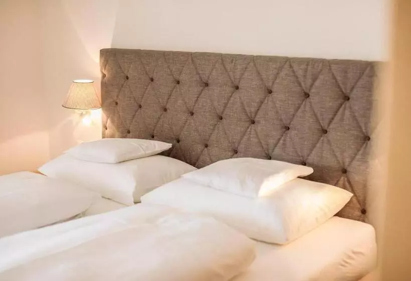 ホテル Nationalpark Lodge Grossglockner