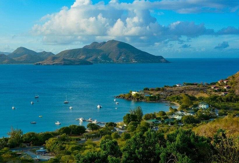 هتل Oualie Beach Resort