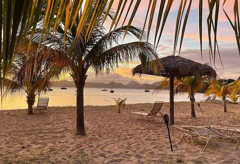 هتل Oualie Beach Resort