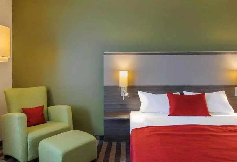 هتل Mercure Airport Berlin Tegel