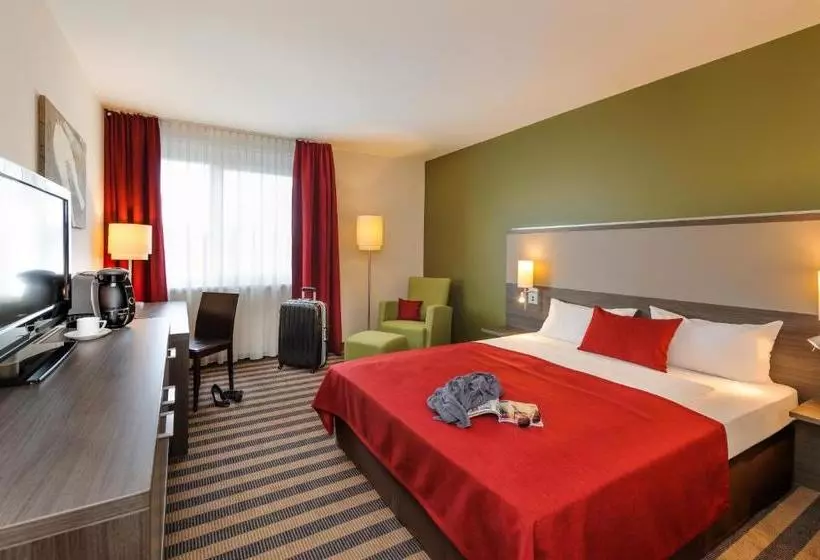 هتل Mercure Airport Berlin Tegel