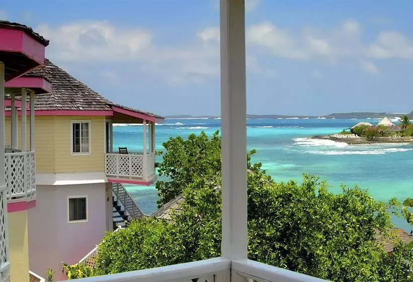 استراحتگاه Arawak Beach Inn