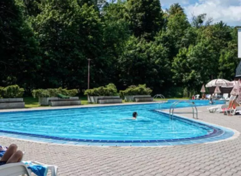 فندق Belaria Resort   Wellness, Bazén