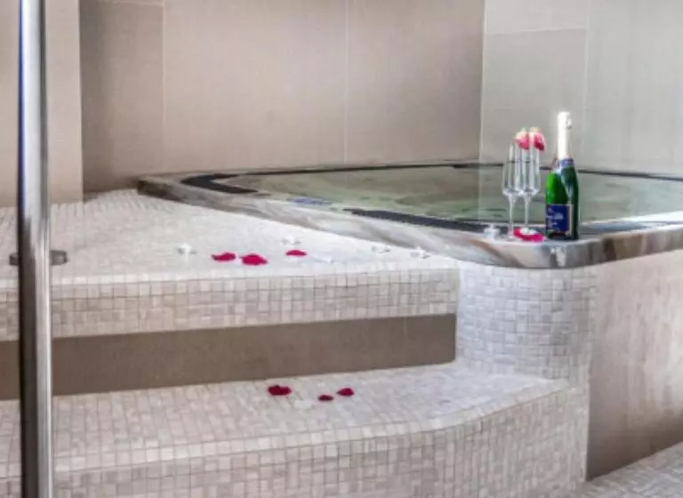 فندق Belaria Resort   Wellness, Bazén