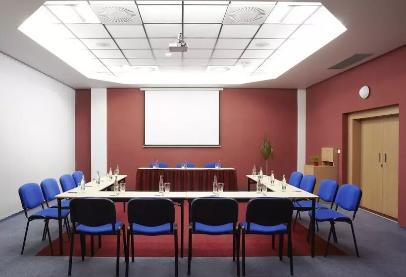 Pinia Hotel & Resort