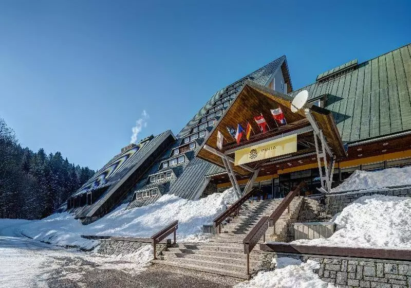 Pinia Hotel & Resort