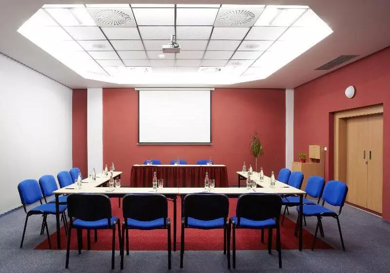 Pinia Hotel & Resort