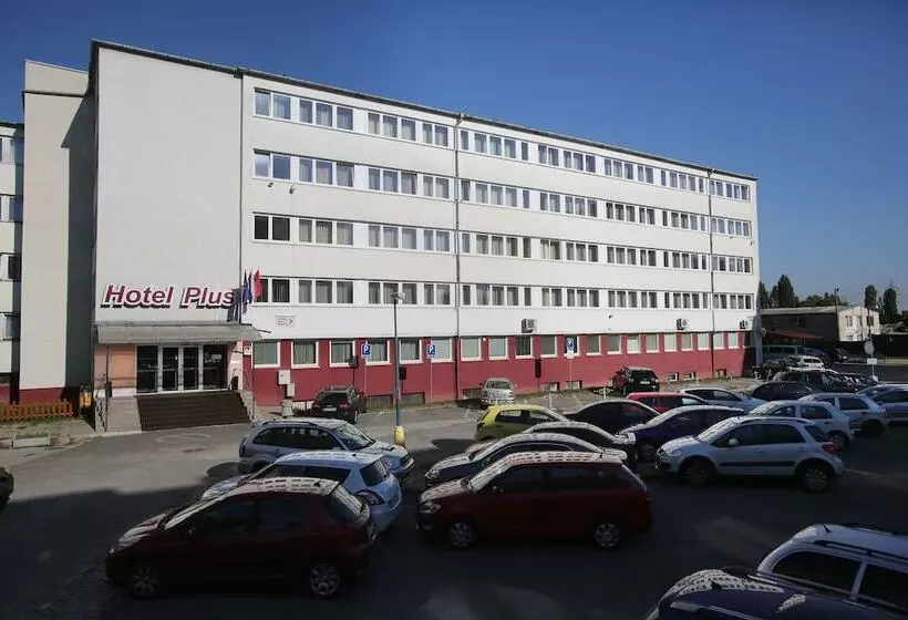 ホテル Plus
