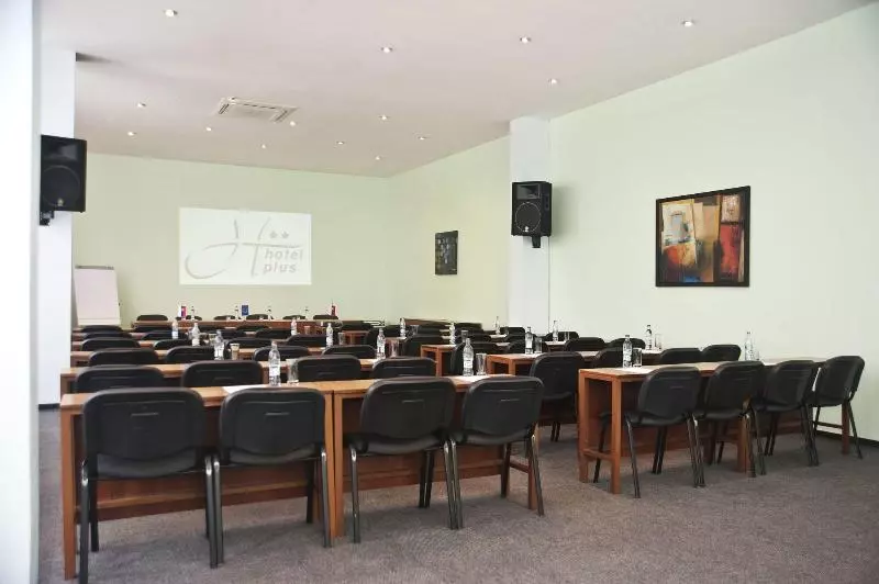 ホテル Plus