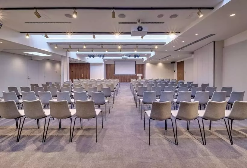 Radisson Collection Astorija Hotel, Vilnius