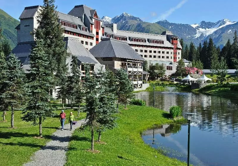 בית מלון כפרי Alyeska Resort