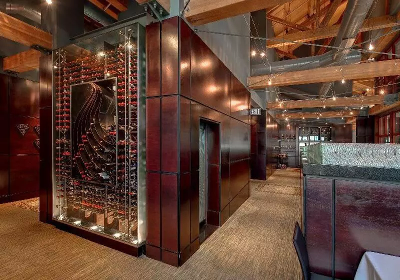 בית מלון כפרי Alyeska Resort