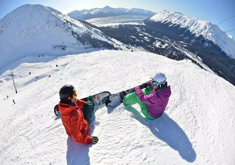 בית מלון כפרי Alyeska Resort