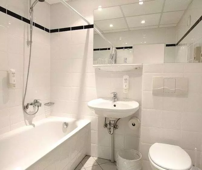 هتل Ibis Dresden Zentrum