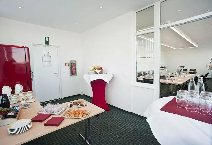 هتل Ibis Dresden Zentrum