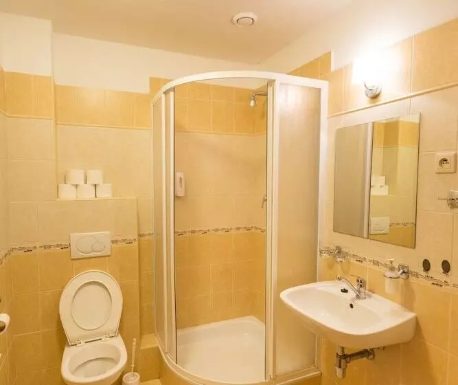 Hotelli Na Kocandě