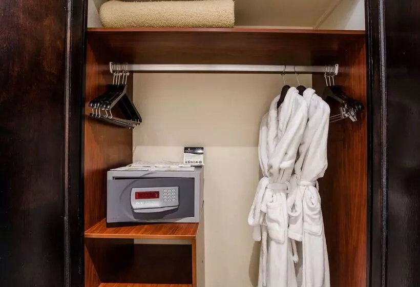 Premier Hotel Cape Town