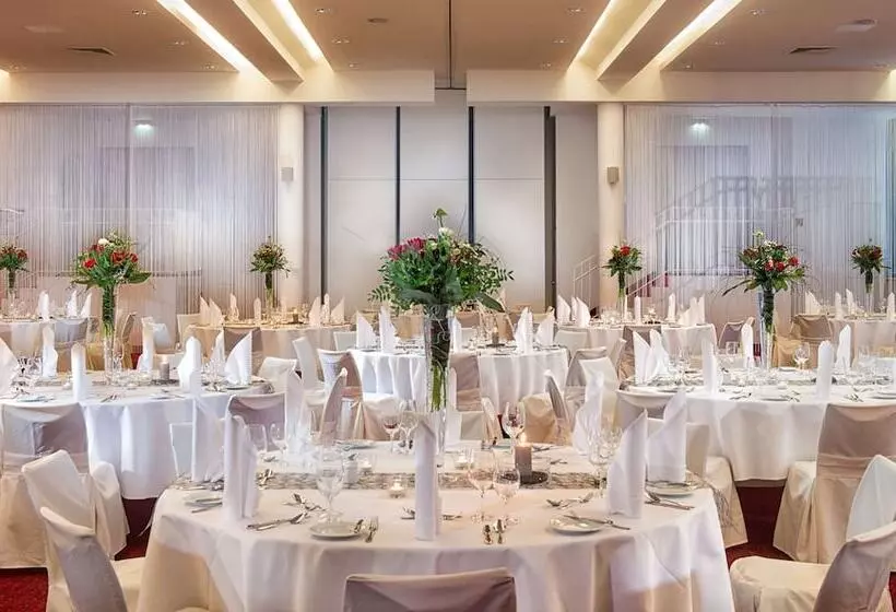 Radisson Blu Park Hotel & Conference Centre