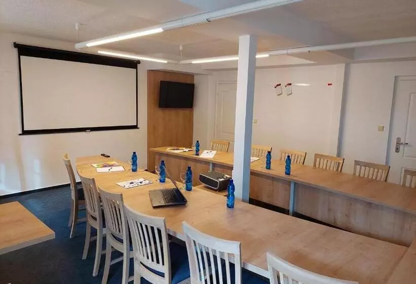 בית מלון כפרי Svět