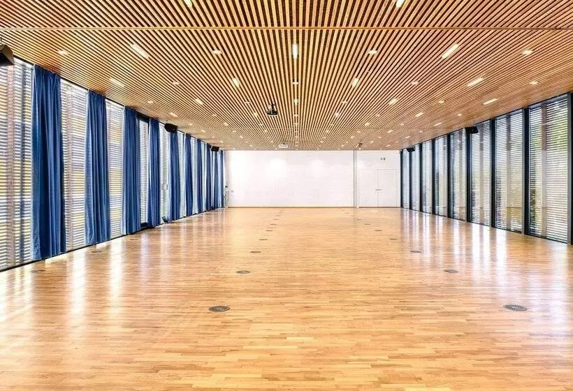 فندق Vienna House By Wyndham Martinspark Dornbirn