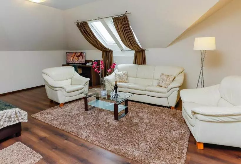 ホテル Villa Völgy Wellness & Konferencia