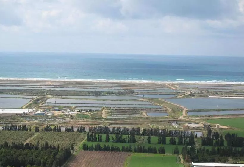 בית מלון כפרי Beit Maimon