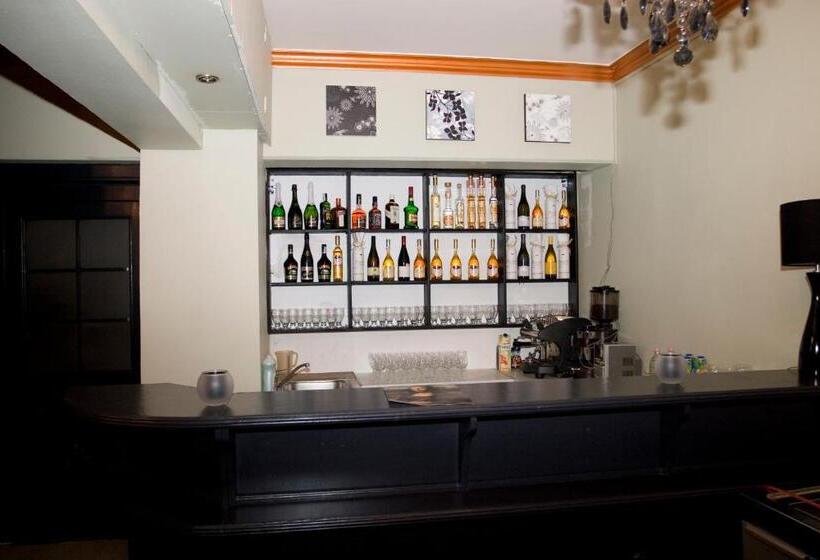 בית מלון כפרי Gloria Budapest City Center