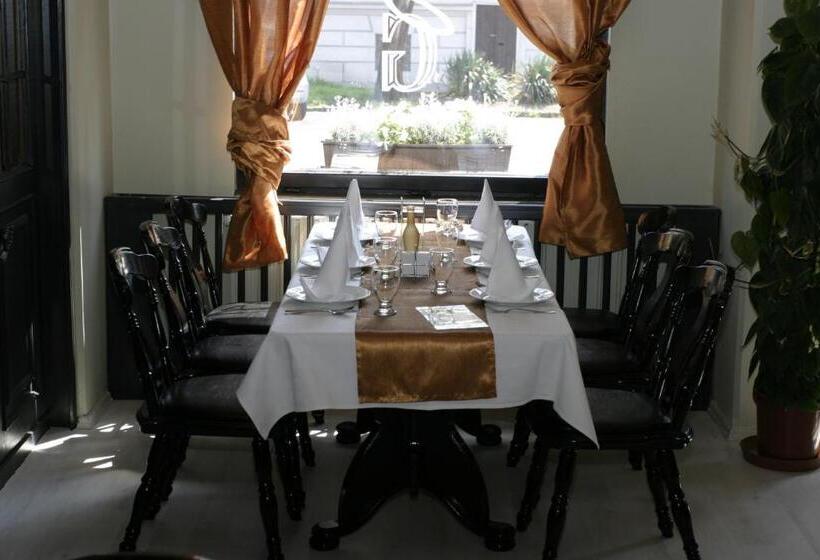 בית מלון כפרי Gloria Budapest City Center