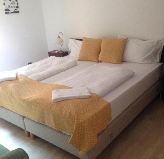 בית מלון כפרי Gloria Budapest City Center