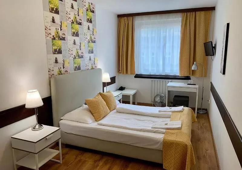 ホテル Gloria Budapest City Center